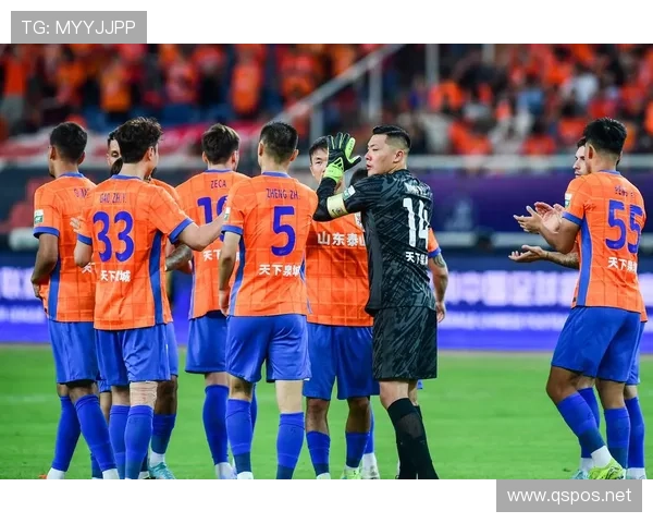 山东泰山遭遇战术危机:阵容短板与冠军定位冲突引发新讨论