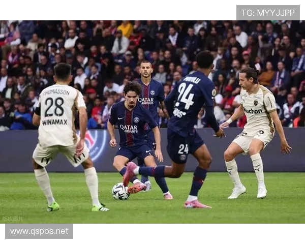 巴黎圣日耳曼的豪门危机:依赖巨星战术暴露脆弱体系,球队地位面临崩塌风险! 巴黎圣日耳曼的豪门危机:依赖巨星战术暴露脆弱体系,球队地位面临崩塌风险!